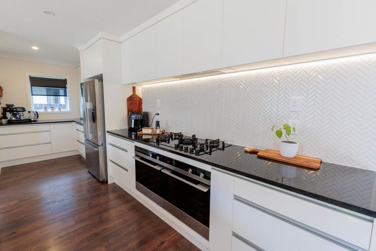 Photo of property in 33 Rochdale Drive, Churton Park, Wellington, 6037