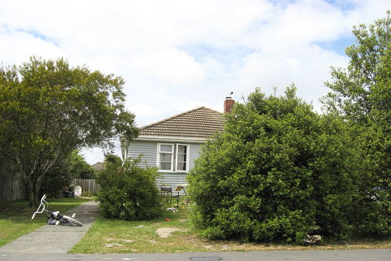 Photo of property in 10 Hollyford Avenue, Bryndwr, Christchurch, 8053