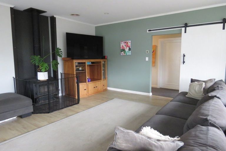 Photo of property in 1 Caples Street, Reefton, 7830