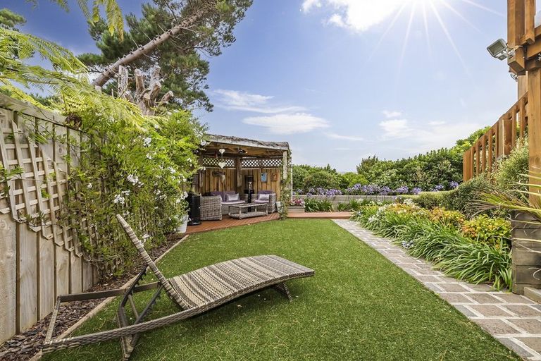 Photo of property in 4 Kilgour Way, Crofton Downs, Wellington, 6035