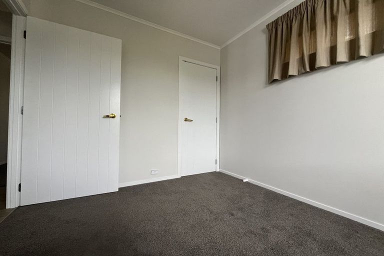 Photo of property in 138 Luckens Road, West Harbour, Auckland, 0618