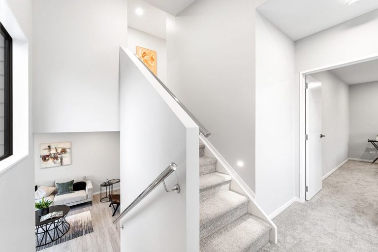 Photo of property in 13b Windermere Crescent, Blockhouse Bay, Auckland, 0600