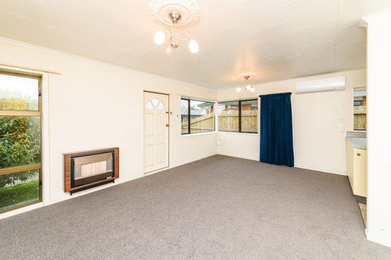 Photo of property in 5 Edgecombe Court, Roslyn, Palmerston North, 4414