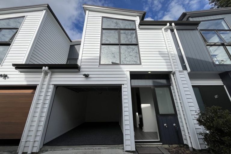 Photo of property in 12 Rangimarie Close, Opaheke, Papakura, 2113