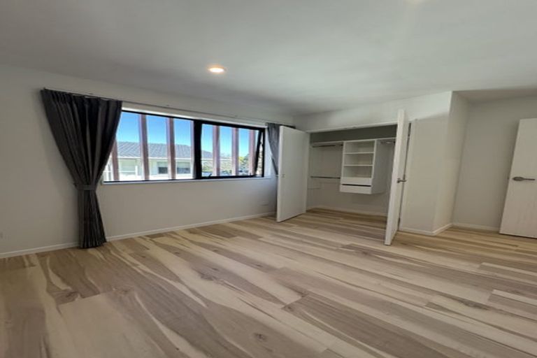 Photo of property in 93 Hutchinsons Road, Bucklands Beach, Auckland, 2014