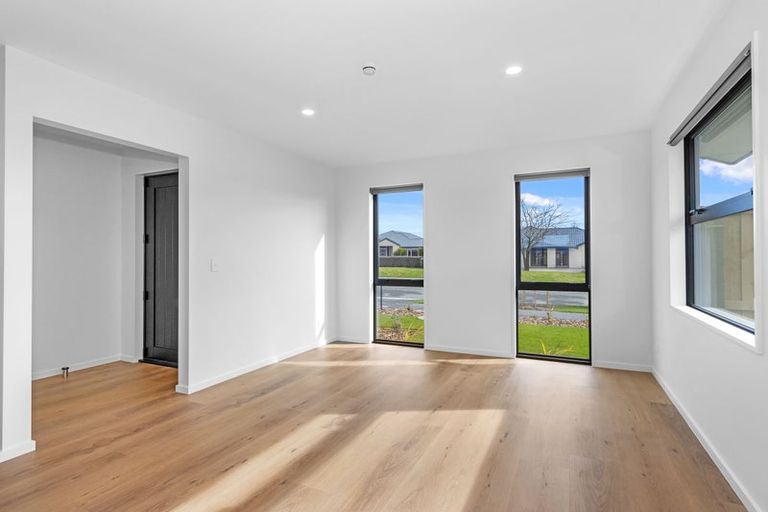 Photo of property in 165 Milns Road, Halswell, Christchurch, 8025