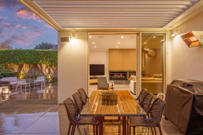 Photo of property in 64 Kotare Street, Fendalton, Christchurch, 8041