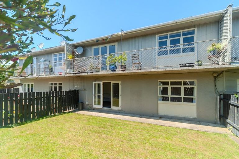 Photo of property in Wellway Flats, 45 Mcparland Street, Ebdentown, Upper Hutt, 5018