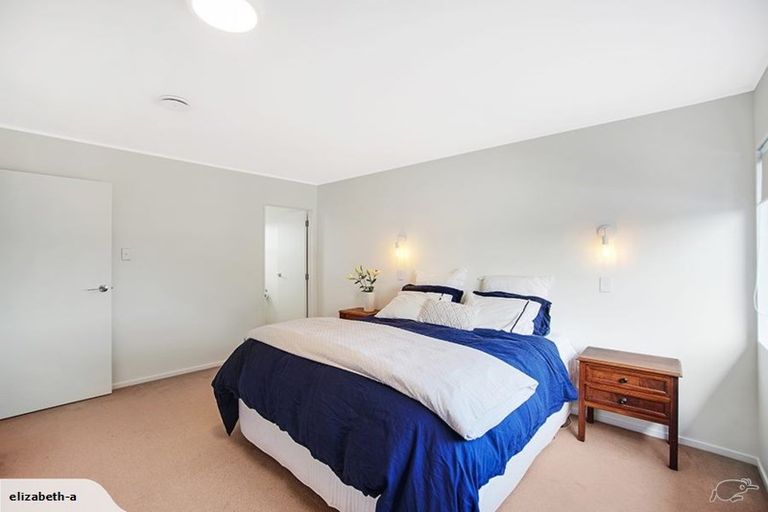 Photo of property in 2/7 Camden Place, Papatoetoe, Auckland, 2025