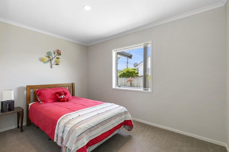 Photo of property in 27 Fraser Crescent, Elderslea, Upper Hutt, 5018