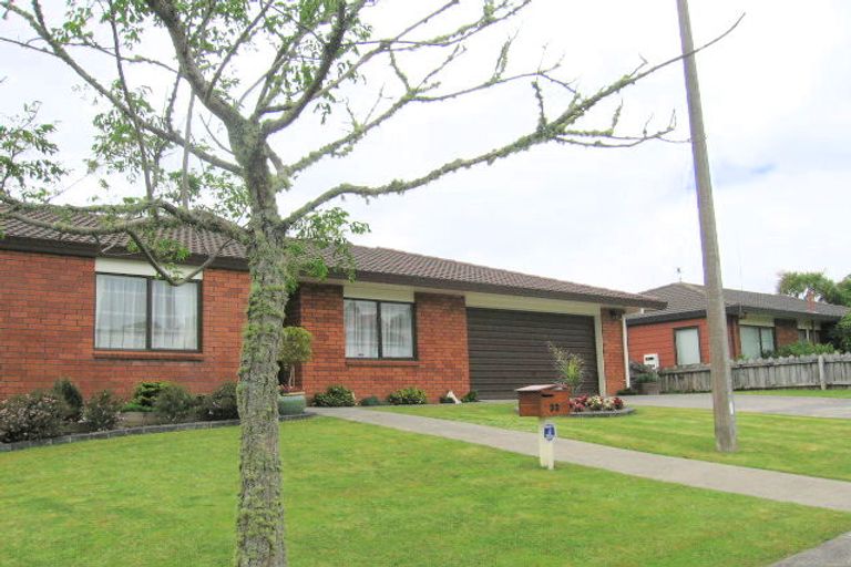 Photo of property in 32 Meynell Court, Glen Eden, Auckland, 0602