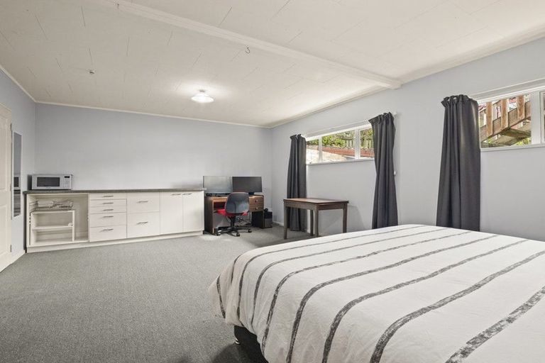 Photo of property in 71 Grosvenor Street, Kensington, Dunedin, 9011