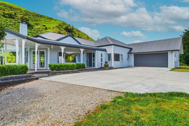 Photo of property in 40 Grant Road, Kinloch, Taupo, 3385