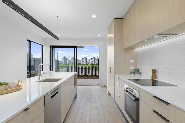 Photo of property in 5 Monsaraz Boulevard, Halswell, Christchurch, 8025