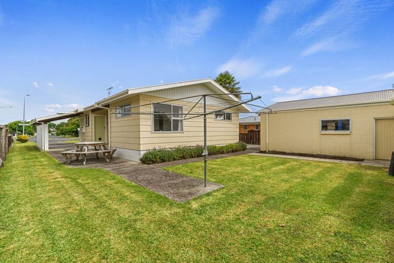 Photo of property in 31 Poaka Avenue, Dinsdale, Hamilton, 3204
