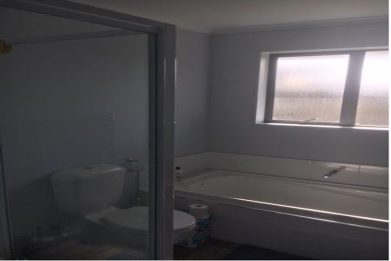 Photo of property in 100 Strauss Drive, Rolleston, 7614