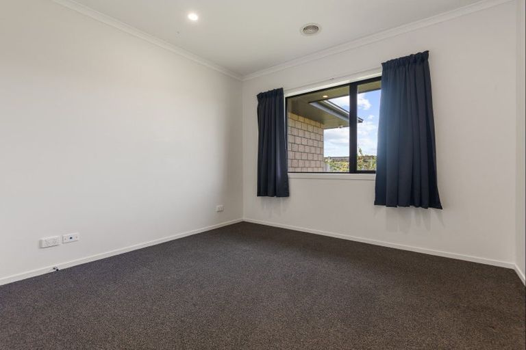 Photo of property in 79 Balrickard Way, Milson, Palmerston North, 4414