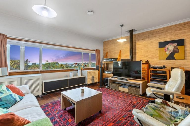 Photo of property in 26 Bonithon Avenue, Moturoa, New Plymouth, 4310