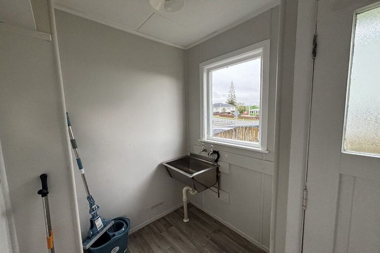 Photo of property in 15-17 Corinna Street, Waitangirua, Porirua, 5024