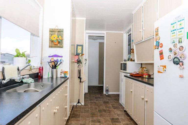 Photo of property in 17 Burns Street, Dannevirke, 4930