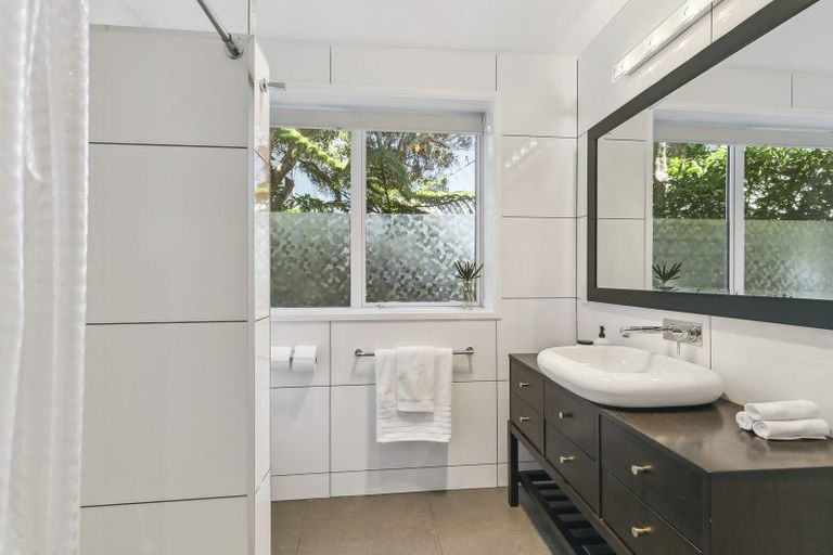 Photo of property in 102a Homebush Road, Khandallah, Wellington, 6035