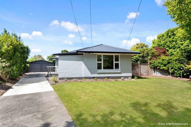 Photo of property in 38 Pinehurst Crescent, Russley, Christchurch, 8042