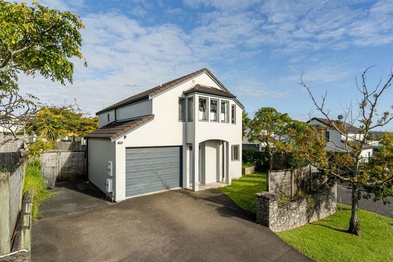 Photo of property in 4/48 Schnapper Rock Road, Schnapper Rock, Auckland, 0632