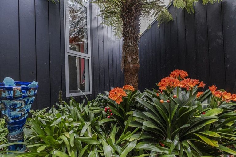 Photo of property in 118 Ngarara Road, Waikanae, 5036