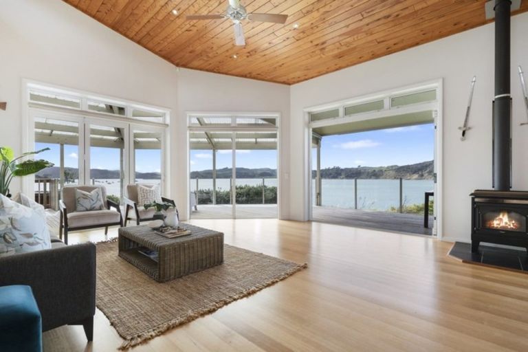 Photo of property in 106j Greenslade Road, Raglan, 3295