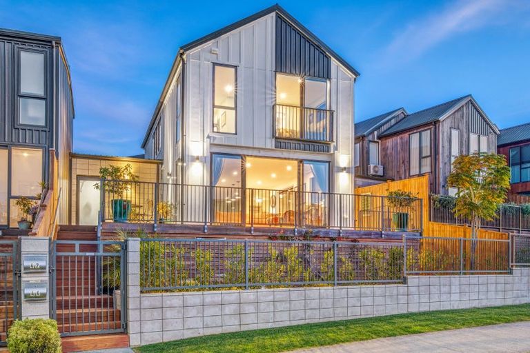 Photo of property in 42 Arran Point Parade, Orewa, 0931