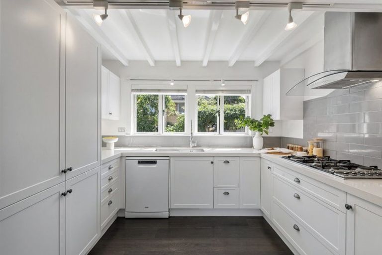 Photo of property in 1/35 Merani Street, Narrow Neck, Auckland, 0622