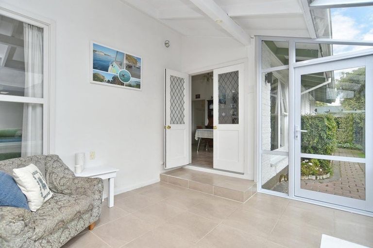 Photo of property in 2/1 Leeman Place, Redwood, Christchurch, 8051