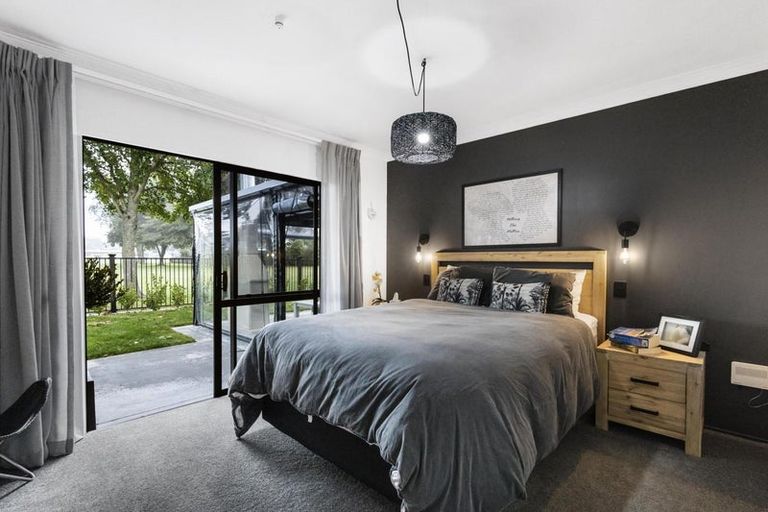 Photo of property in 163a Victoria Street, Cambridge, 3434