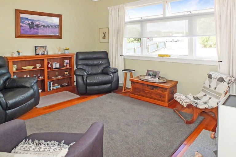 Photo of property in 15 Roore Street, Foxton Beach, Foxton, 4815