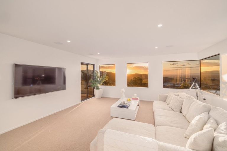 Photo of property in 266 Major Hornbrook Road, Mount Pleasant, Christchurch, 8081