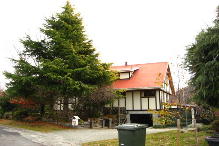 Photo of property in 10 Pritchard Place, Arrowtown, 9302