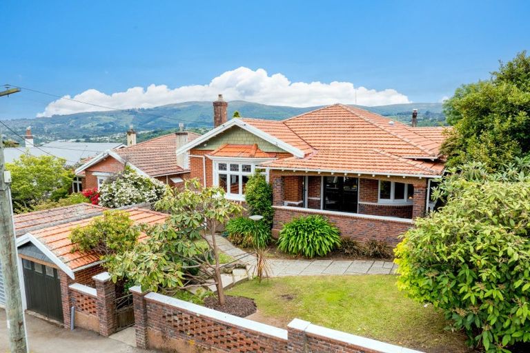 Photo of property in 21 Grandview Crescent, Opoho, Dunedin, 9010