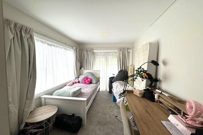 Photo of property in 2 Leneford Drive, East Tamaki, Auckland, 2013