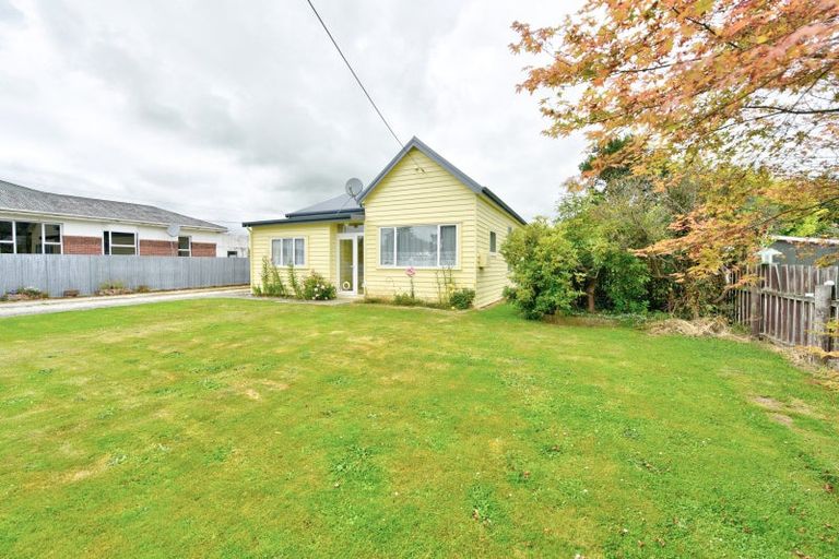 Photo of property in 26 Hunter Street, Edendale, 9825