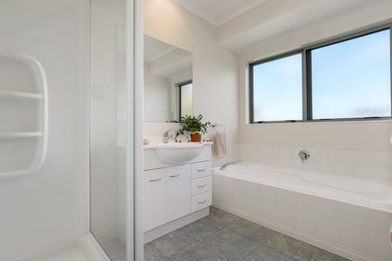 Photo of property in 2 Mornington Dell, Papamoa Beach, Papamoa, 3118