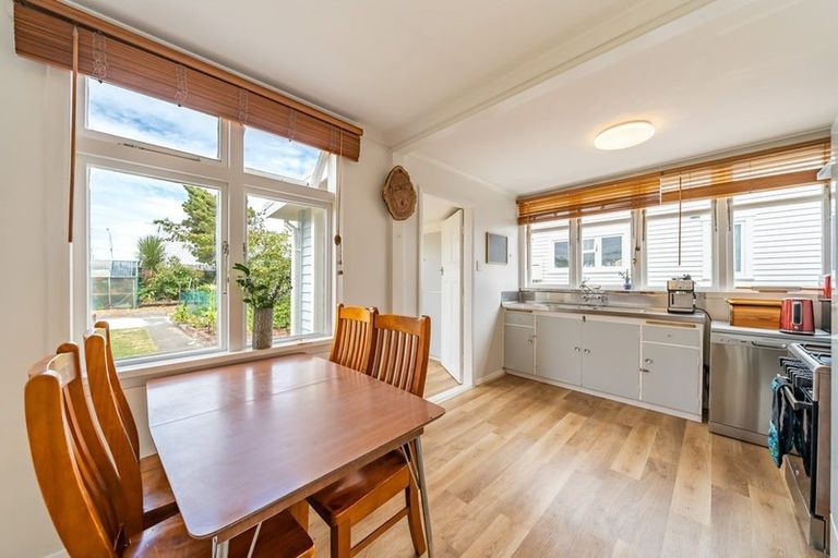 Photo of property in 9 East Street, Petone, Lower Hutt, 5012