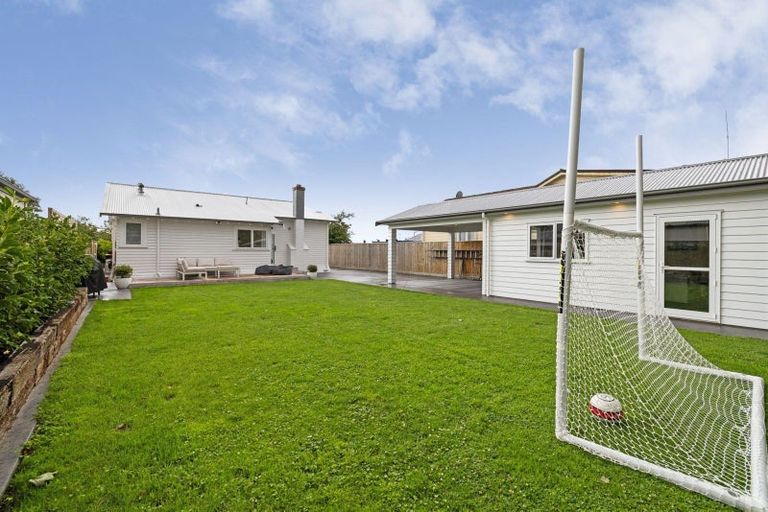 Photo of property in 11 Miro Street, Takaro, Palmerston North, 4410