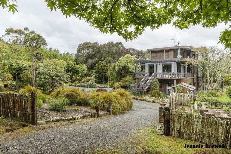 Photo of property in 169 Moonshine Valley Road, Aokautere, Palmerston North, 4471