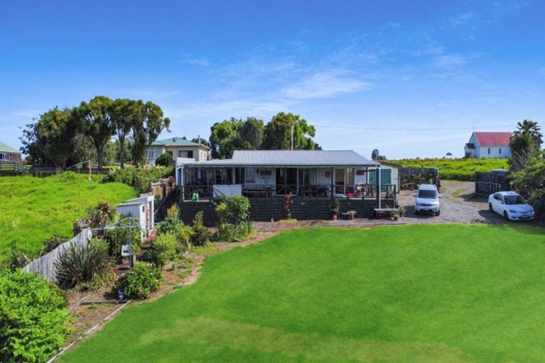 Photo of property in 1e Te Kaha Church Road, Te Kaha, Opotiki, 3199