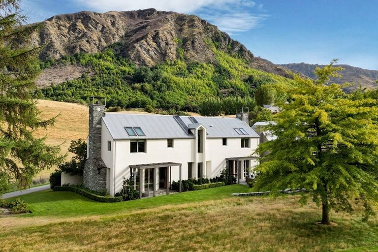 Photo of property in Millbrook Resort, 1 Malaghans Ridge, Arrowtown, 9371