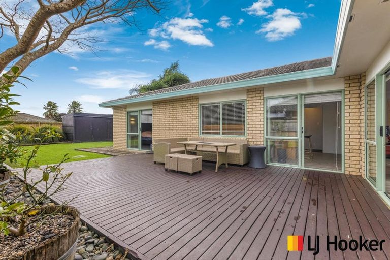 Photo of property in 62 Tington Avenue, Wattle Downs, Auckland, 2103
