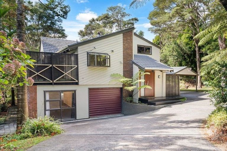 Photo of property in 200 Atkinson Road, Titirangi, Auckland, 0604