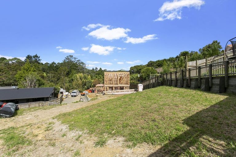 Photo of property in 8 Kaihuia Lane, Oratia, Auckland, 0604