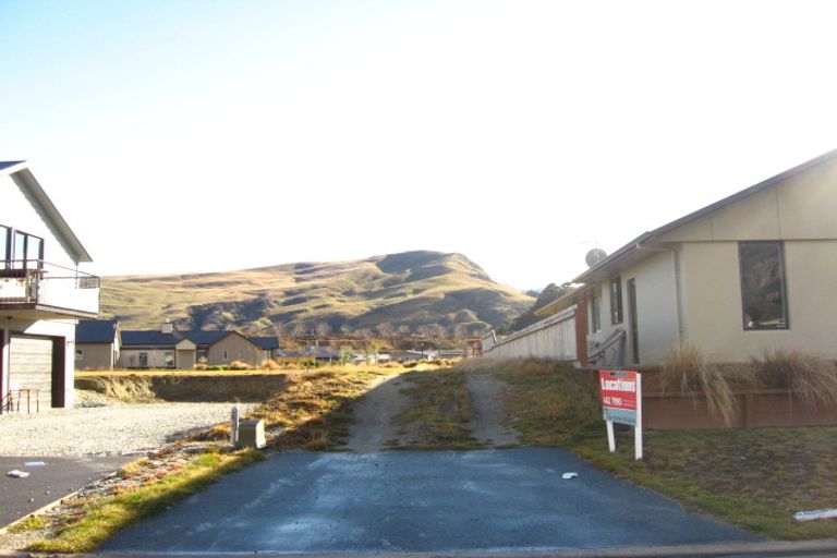 Photo of property in 21 Lochnagar Drive, Lake Hayes, Queenstown, 9304