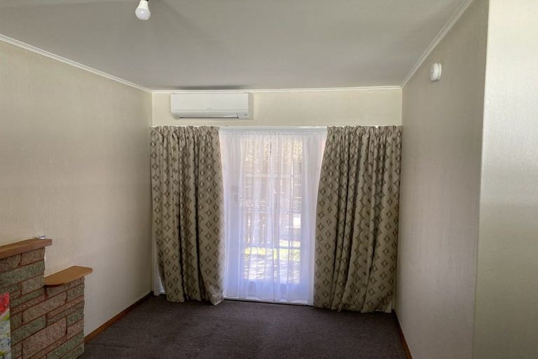 Photo of property in 3/50 Cruickshank Road, Clouston Park, Upper Hutt, 5018